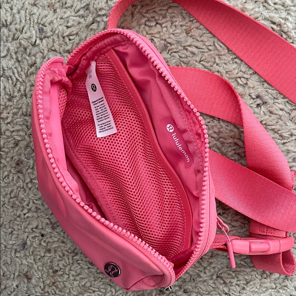 Lululemon Belt Bag in Sakura Pink - Picture 4 of 4